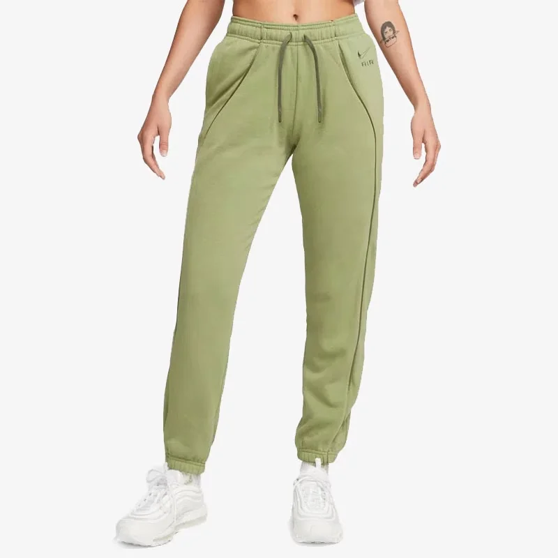 Trenerka te poshtme per femra