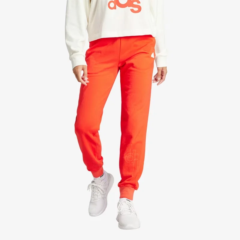 Trenerka te poshtme per femra