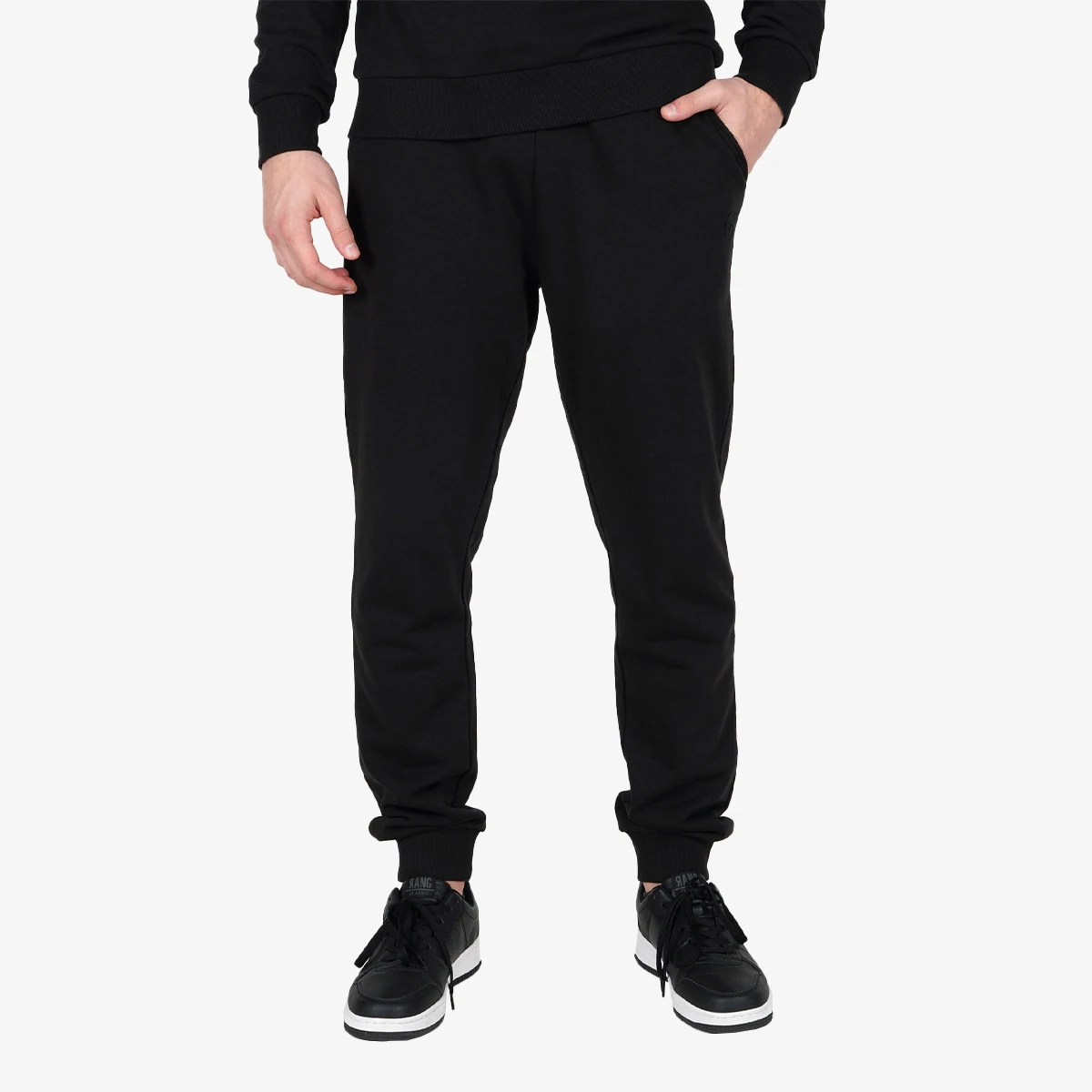 Trenerka te poshtme per meshkuj